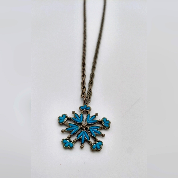 Vintage southwest Petit point turquoise snowflake pendant necklace - Picture 3 of 6